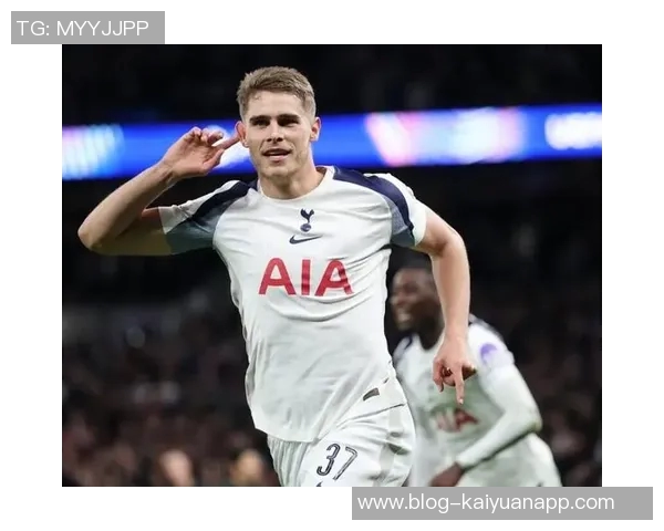 胡梅尔斯盛赞施洛特贝克称其为顶级中卫拜仁本赛季表现无可匹敌